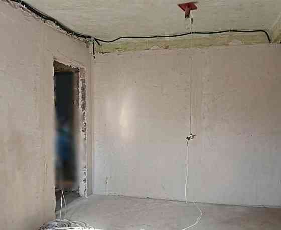 Срочно! Продам 1 ком. кв. , 4/5, кинотеатр Звездочка Донецк