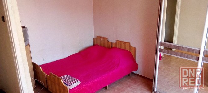 Продам 1км.кв гостиного типа ул.Урицкого Центральный район Мариуполь - изображение 4