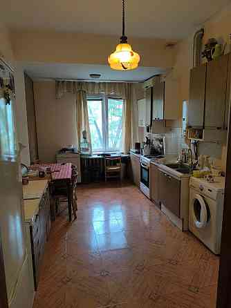 Продажа. 4-х комнатная, 127 м.кв., пл.Ленина, ул.Горького, Ворошиловский район. Донецк