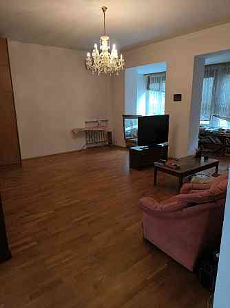 Продажа. 4-х комнатная, 127 м.кв., пл.Ленина, ул.Горького, Ворошиловский район. Донецк