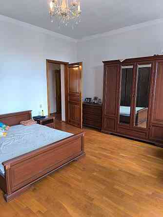 Продажа. 4-х комнатная, 127 м.кв., пл.Ленина, ул.Горького, Ворошиловский район. Донецк