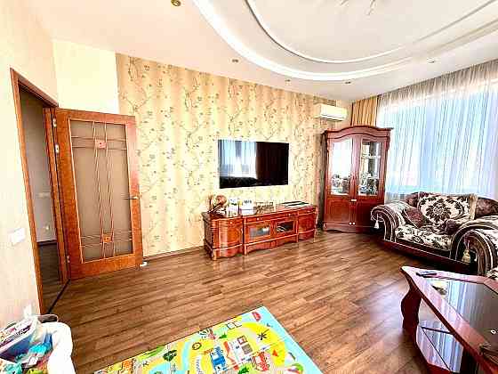 Продажа 3-ком.кв. Диск на Ильича. Общая площадь 105м2. Три отдельных комнаты. Донецк