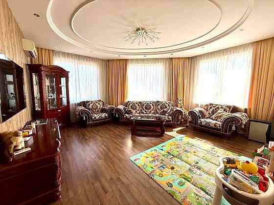 Продажа 3-ком.кв. Диск на Ильича. Общая площадь 105м2. Три отдельных комнаты. Донецк