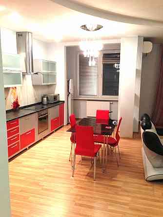 Продажа 2-ком.кв. Диск на Ильича. Общая площадь 83м2. Две комнаты. Донецк