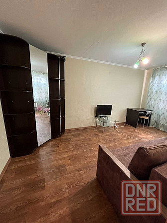 Сдам в аренду комфортную 1-комнатную квартиру Калининский р-н, ул. Разенкова Донецк - изображение 1