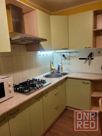 Сдам 1-комнатную квартиру в Ленинском районе, Оцкб. Донецк - изображение 2