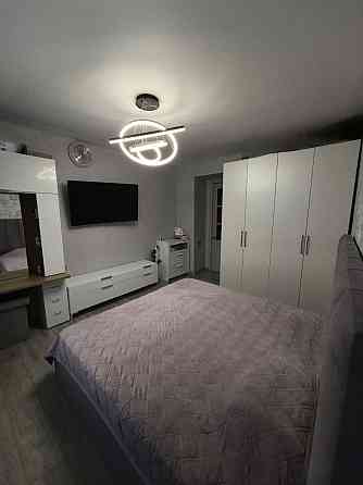 Сдается просторная 3-кoмнатная квартира. Центр Донецк