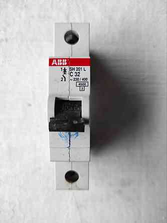 Продам автоматический выключатель ABB 1-полюсной sh201 на 32А Донецк