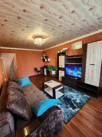 Посуточно сдам 1 ком-кв, пр.Победы 77. Горловка Горловка