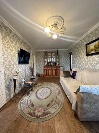 Продажа 3-комнатной квартиры 3/5 в г. Донецк, Калининский р-н, ул. Цусимская Донецк