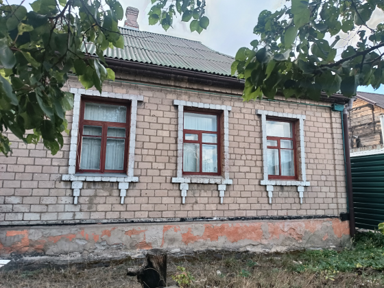 Срочная продажа! Большой дом с газом за 2,5 млн, Макеевка,Червоногвардейский р-он, пос.Комсомольский Макеевка