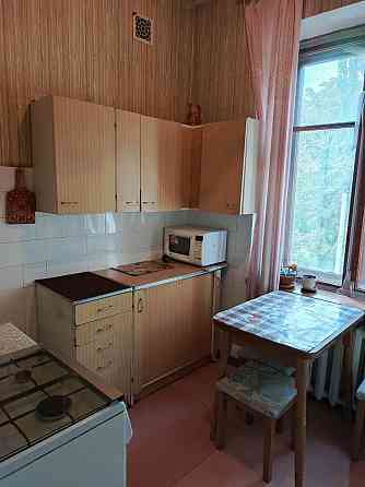 Продам 2х комн кв " сталинка", ул. Артема. Донецк