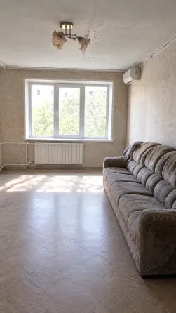 Продам квартиру в 17микрорайоне,Мариуполь,Центральный район Мариуполь