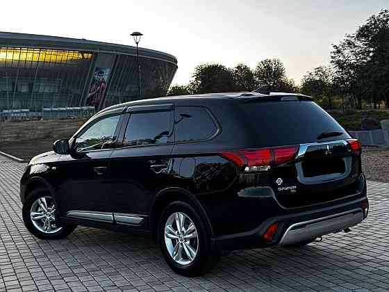 Продам большой семейный автомобиль, Mitsubishi Outlander 2021 года выпуска! Донецк