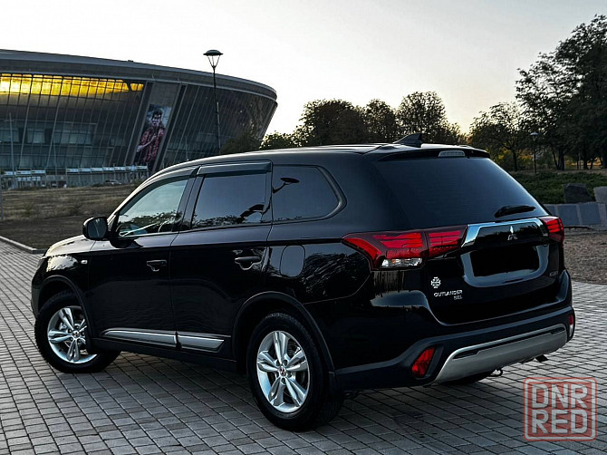 Продам большой семейный автомобиль, Mitsubishi Outlander 2021 года выпуска! Донецк - изображение 4
