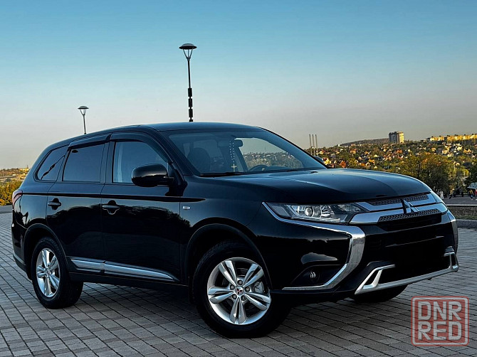 Продам большой семейный автомобиль, Mitsubishi Outlander 2021 года выпуска! Донецк - изображение 1