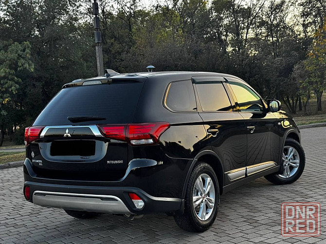 Продам большой семейный автомобиль, Mitsubishi Outlander 2021 года выпуска! Донецк - изображение 3