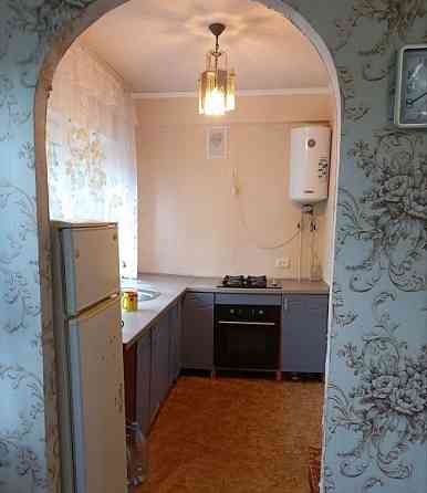 Срочно двухкомнатную квартиру на Боссе Донецк