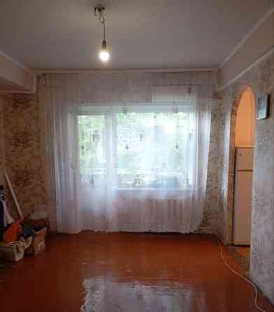 Срочно двухкомнатную квартиру на Боссе Донецк