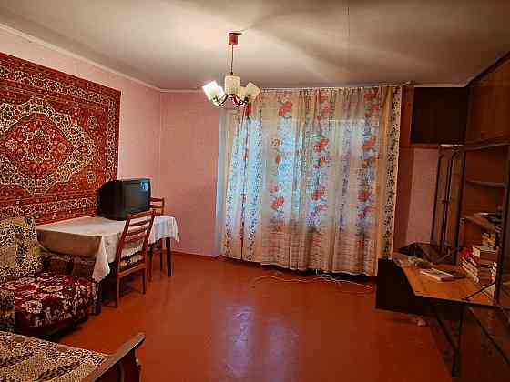 продам 3 ком.кв. в центре города Харцызск