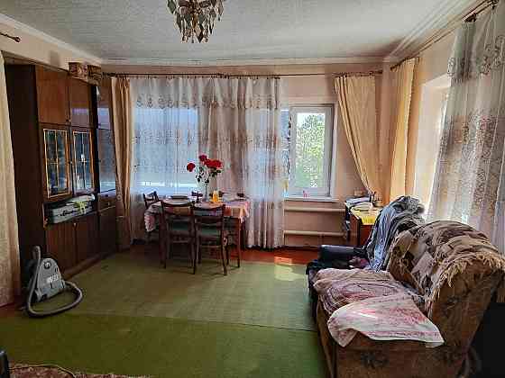 продам дом на октябрьском поселке Харцызск