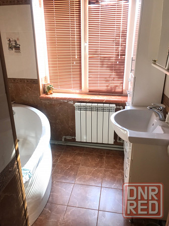 Продам дом Текстильщик с ремонтом 100 м2 ,гараж ,8 сот Донецк - изображение 4