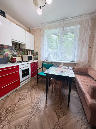 Продам 2-ком. кв-ру в Макеевке Червоногвардейский район, 83 квартал ул. Мориса Тореза Макеевка