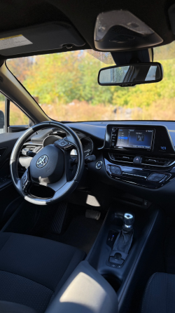 Продам Toyota chr Донецк