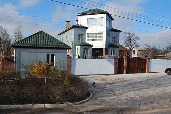 Сдам в аренду дом 670кв м , под любой вид деятельности. Донецк