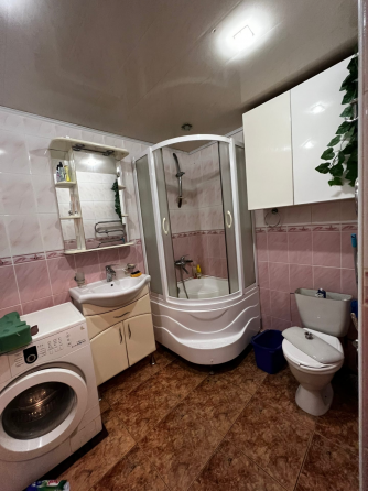 Продам 3-х ком. кв-ру Гвардейка Военкомат ( ор-р маг. Пакет) Макеевка