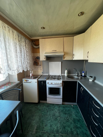 Продам 3-х ком. кв-ру Гвардейка Военкомат ( ор-р маг. Пакет) Макеевка