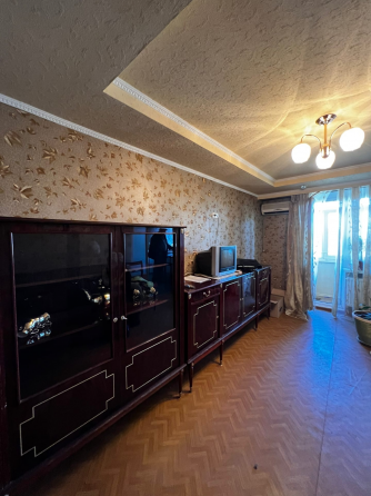 Продам 3-х ком. кв-ру Гвардейка Военкомат ( ор-р маг. Пакет) Макеевка