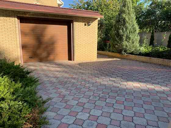 Трехэтажный дом Донецк