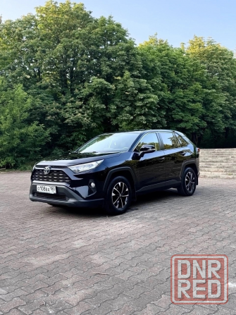 Toyota RAV4 чёрная: год 2019 Макеевка - изображение 3