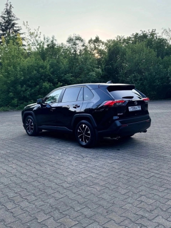 Toyota RAV4 чёрная: год 2019 Макеевка