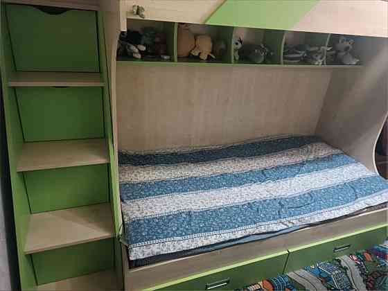 Продам комплект детской мебели Донецк