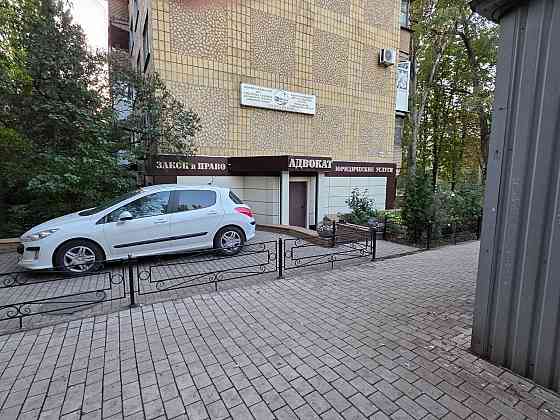 Продам Офис по Фасаду 28м2 - Через Дорогу Детская Областная Больница! бул. Шахтостроителей Донецк