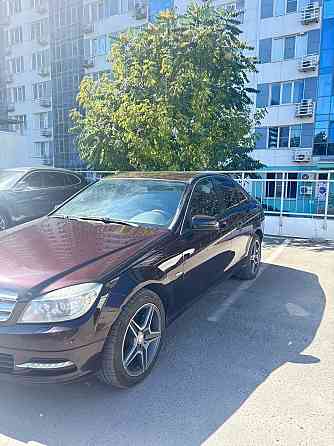 Mercedes C class w204 в отличном состоянии с родным пробегом Снежное