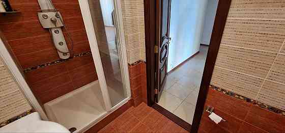 Просторная 5-комнатная квартира в комплексе "Центральный" на проспекте Панфилова. Донецк