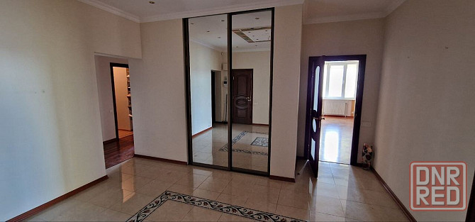 Просторная 5-комнатная квартира в комплексе "Центральный" на проспекте Панфилова. Донецк - изображение 3