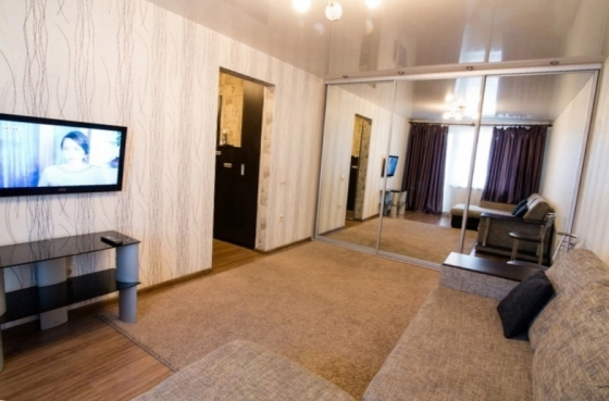 Двухкомнатная в Ленинском Донецк