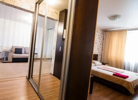 Двухкомнатная в Ленинском Донецк