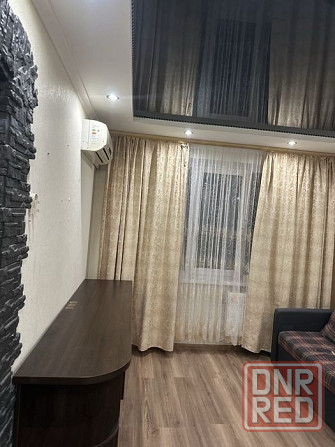 Сдаётся 1-комнатная квартира в Калининском районе, ул. Разенкова, 16 Донецк - изображение 1