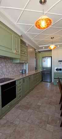 Сдам 3-х комнатную в Новострое с паркингом, Киевский район. Всё необходимое есть. Донецк