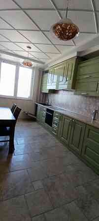 Сдам 3-х комнатную в Новострое с паркингом, Киевский район. Всё необходимое есть. Донецк