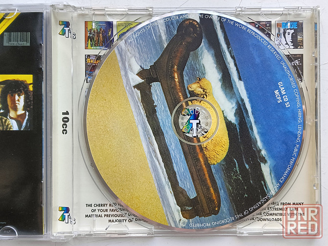 Фирменный CD: 10CC (1980) Look Hear...Are You Normal Макеевка - изображение 3