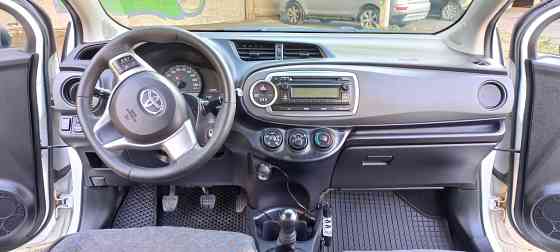 Продам Toyota Yaris Донецк