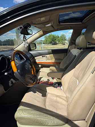 Продается LEXUS RX400h 2008 г гибрид ,в хорошей комплектации. Объем двигателя 3.3 Пробег 238 т. мил Донецк