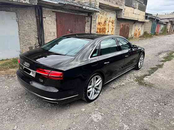 Продам Audi A8L 2015 года. Донецк
