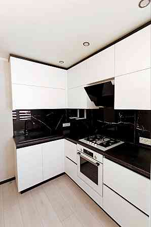 Продаётся 3х комнатная квартира с современным дизайнерским ремонтом Мариуполь